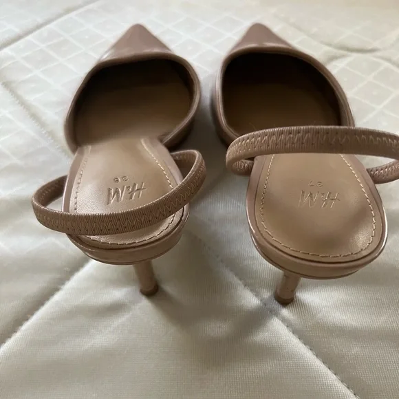 Heels - Picture 4 of 4